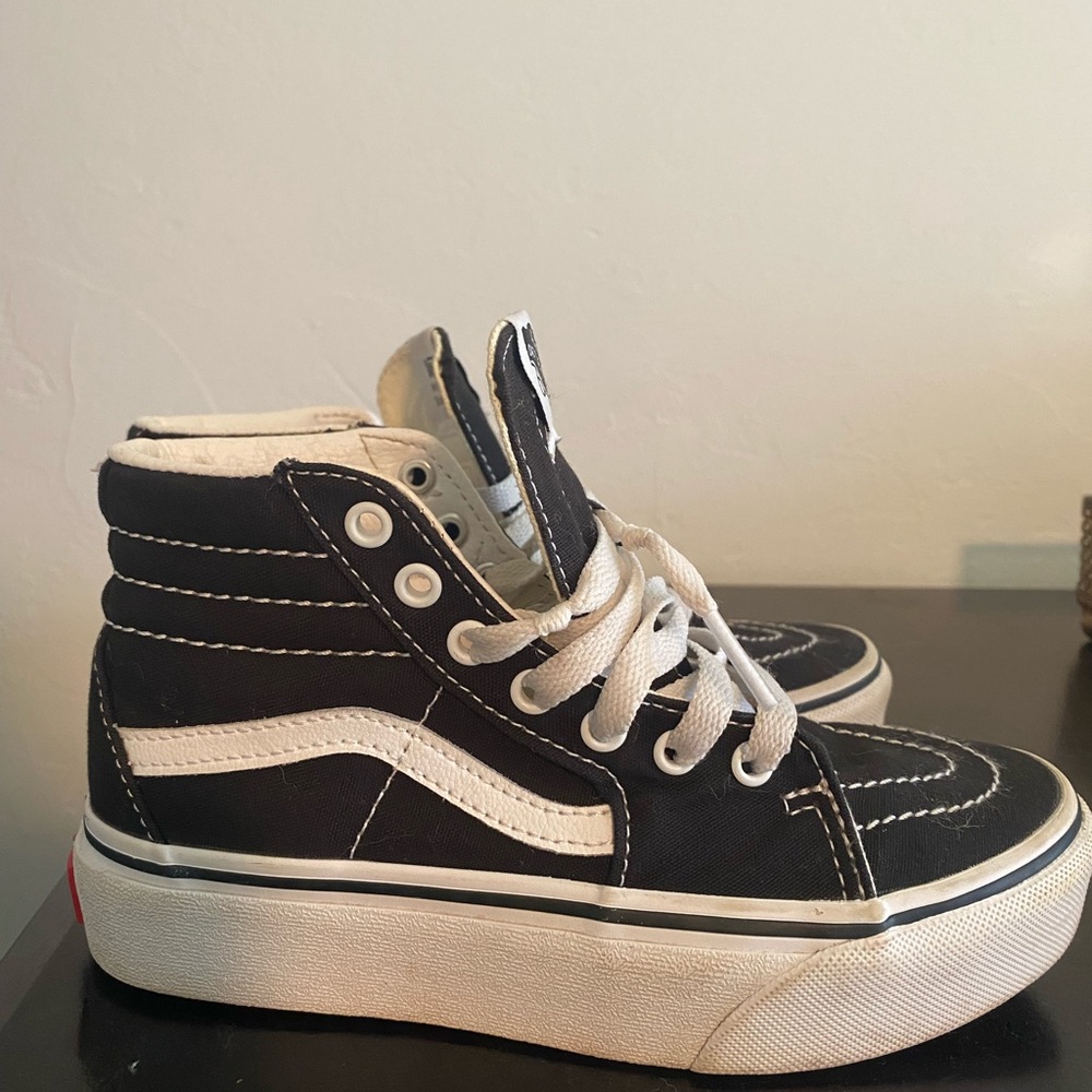 Size 2 Youth Black Hightop Vans